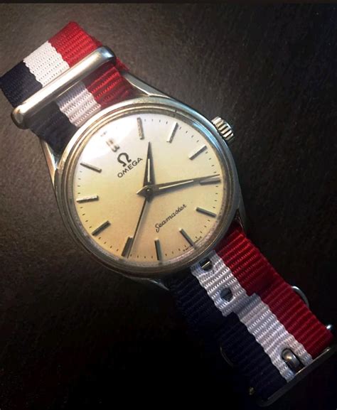 how to spot a fake vintage omega watch
